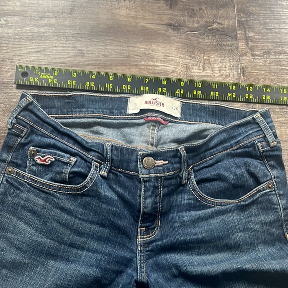 Holister socal stretch , 26, 3 . Jean shorts cuffed - Picture 3 of 11